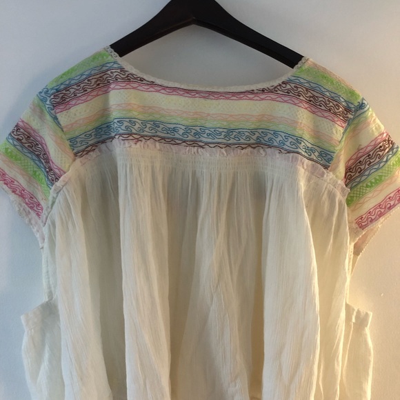 Free people boho top ! Gently used with two tiny stains (shown in pic) very cute - Picture 4 of 4